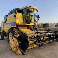 نيوهولند 5070 • موديل 2011 • اطارات جديدة