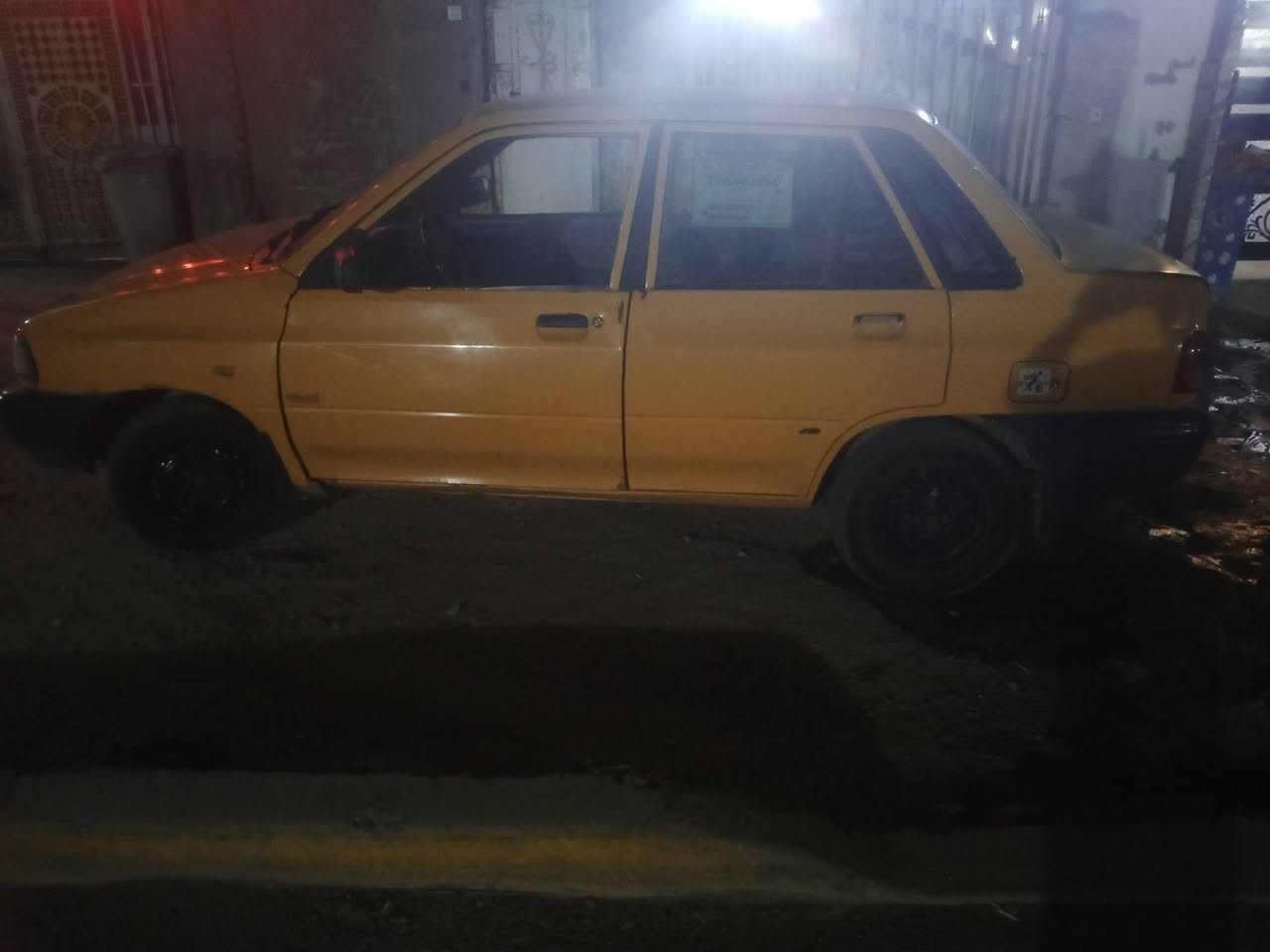 سلام وعليكم سايبه موديل 10 كير محرك كامله السياره مطلوبه غرامات 400 وهيئه 150 تحويل بس باب موحلو مضربه اخذ صافي 10 ورقات مكان السياره الشعب ***********
