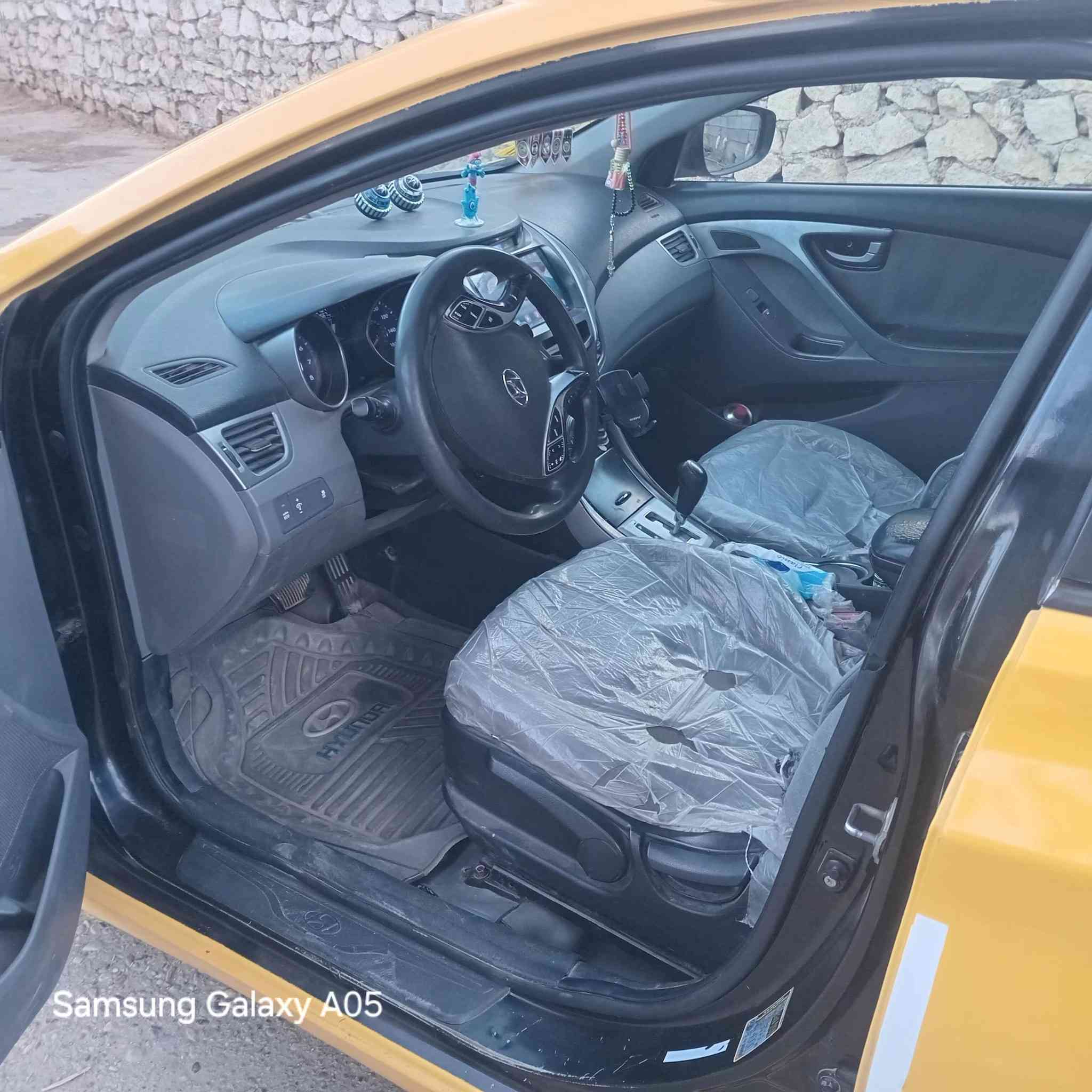 وارد أمريكي حادثه بابتين جاملق
محركه ١٨٠٠ دوش 

سياره جاهزه من كلشي كير محركه صدر أمامي خلفي جديد شواصي جديد 

تحكم ستيرن شاشه كامره دواره 

رقمه بغداد جديد بسمي مكاني بغداد 

لايت زنون 

***********

بيع او مراوس 

عارضه.     ٨٥.       

بيه مجال
