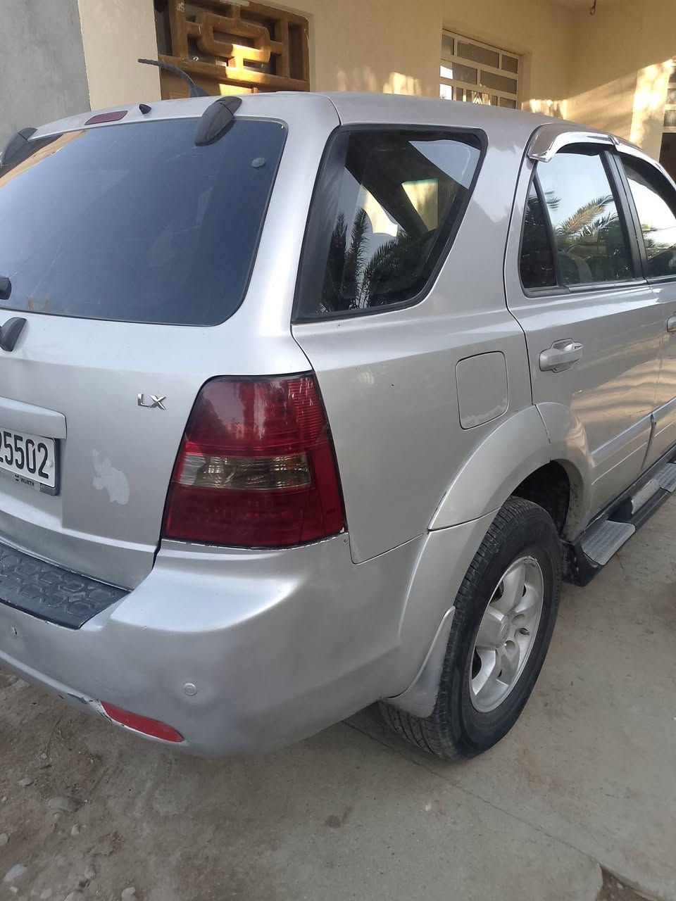 السلام عليكم من رخصت الادمن المحترم للبيع سورنتو موديل 9 خليجي صبغ دعاميات فقط فتحه ظربه خفيفه جوه البك لايت خلف السائق وشويه حافه الجنطه مكينه مفتوح 3000 بطه رقم سليمانيه شرط التحويل سعر 88وبي مجال ***********
