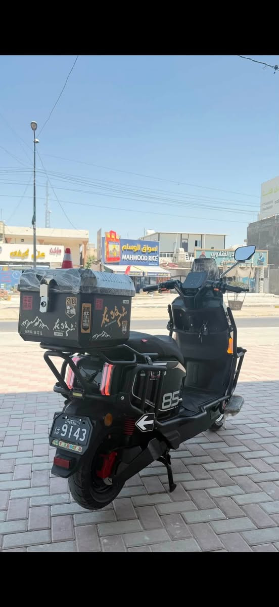 للبيع دراجة شحن الصاعقة موديل 2026 استخدام اقل الشهر  الدراجة حيل ناعمة وكعدتهة مريحة تجي ست بطاريات مسطرة يجي وياهة سويجين وبصمتين تشغيل عن بعد تجي نظام R رجوع للخلف و نظامP ومثبت سرعة ودبل اشارة تجي 4 نمر الدراجة نشطة وسريعة و نضيفة حيل الدراجة تجي وتفحص اليعجبك بيهة يلة تاخذهة
السعر💵:950 
العنوان📍:ابو غريب الزيتون قرب مجمع البدوره
هـ☎️:*********** بي واتساب
