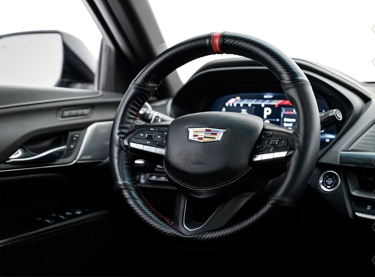 Cadilac ct4 V 20 years model 2024            ***********
