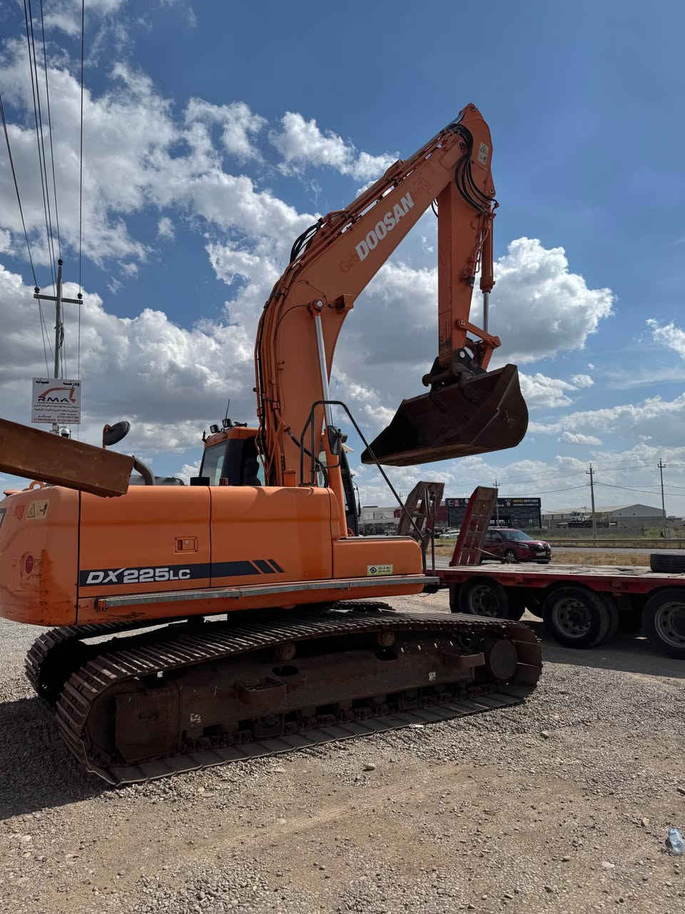 بۆ فرۆشتن 
هەموو گیانی بەشەرت
Doosan dx225
2011
*********** أربيل, العراق
