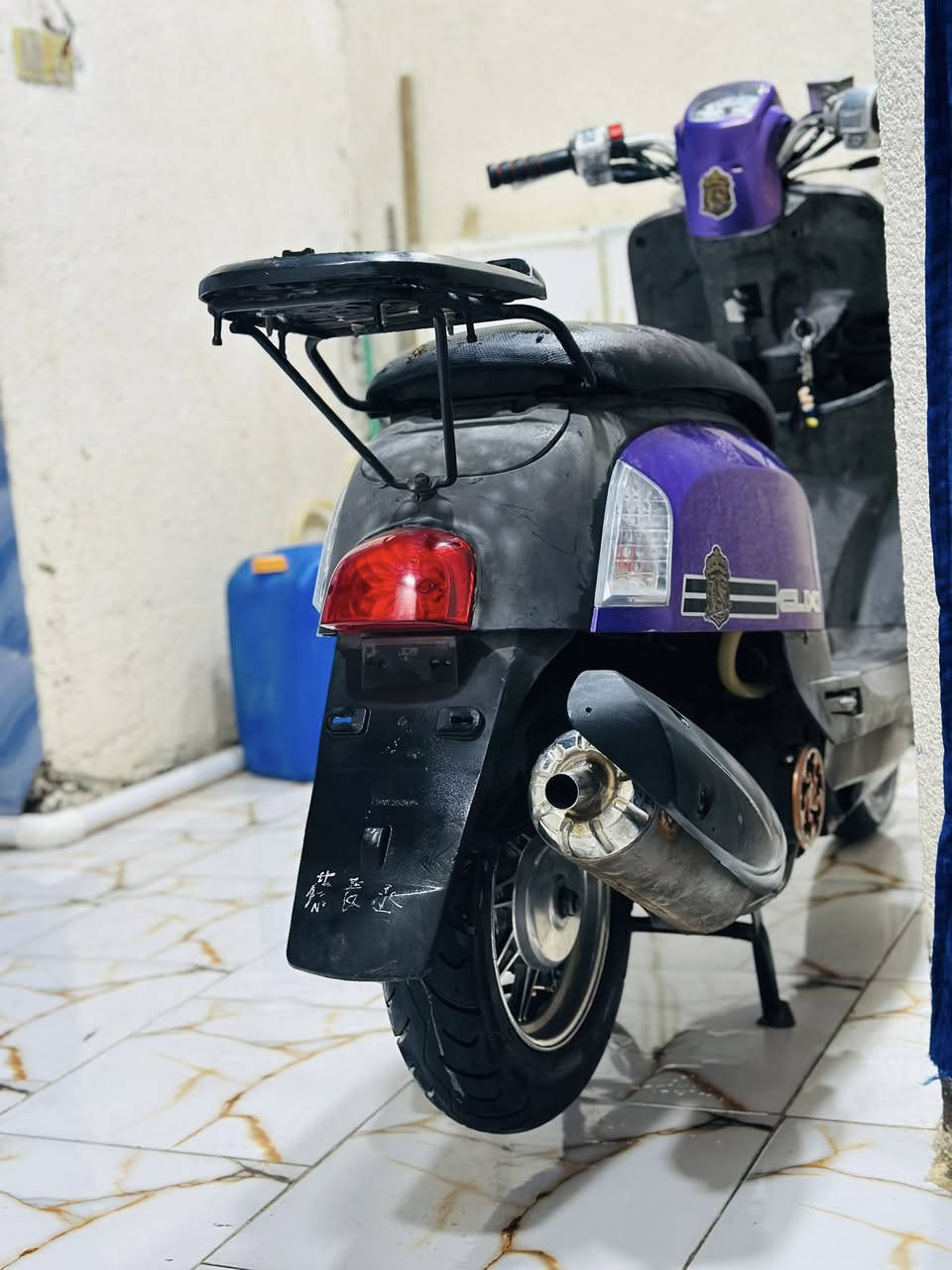 بوليس للبيع بلاد ما مفتوحه سعر ٧٠٠ وبيها مجال عنوان شهداء سيف سعد رقمي ***********
