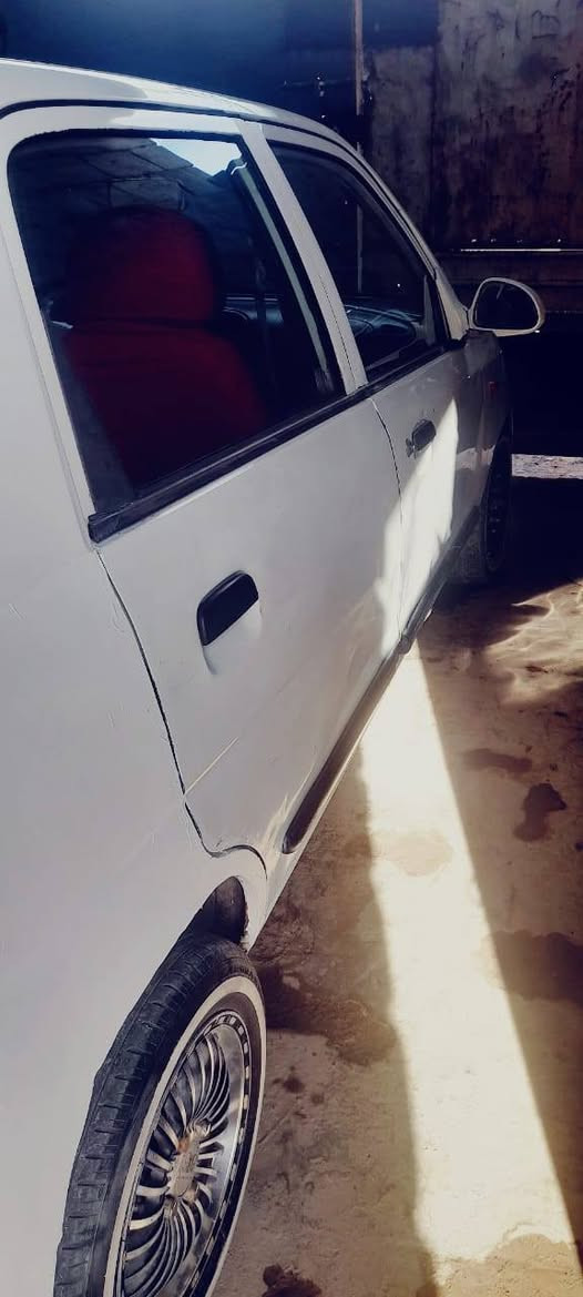 سازوكي التو 2009 اوتو 
بصره  ***********
تحويل ثاني يوم 
سعر ٣٥ بيها مجال 
سياره نضيفه كلش دواخل نضيفات تاير جدد محرك ١٦٠٠مكفول كير ٣ مرات مودأمن ميجي شغلت كهرباء حسب مكالو حداده زينه لبدي شوف لعين 
نواقصها فقط كارت ستيرن او ماطور فقط موجود سعره ٥٠
