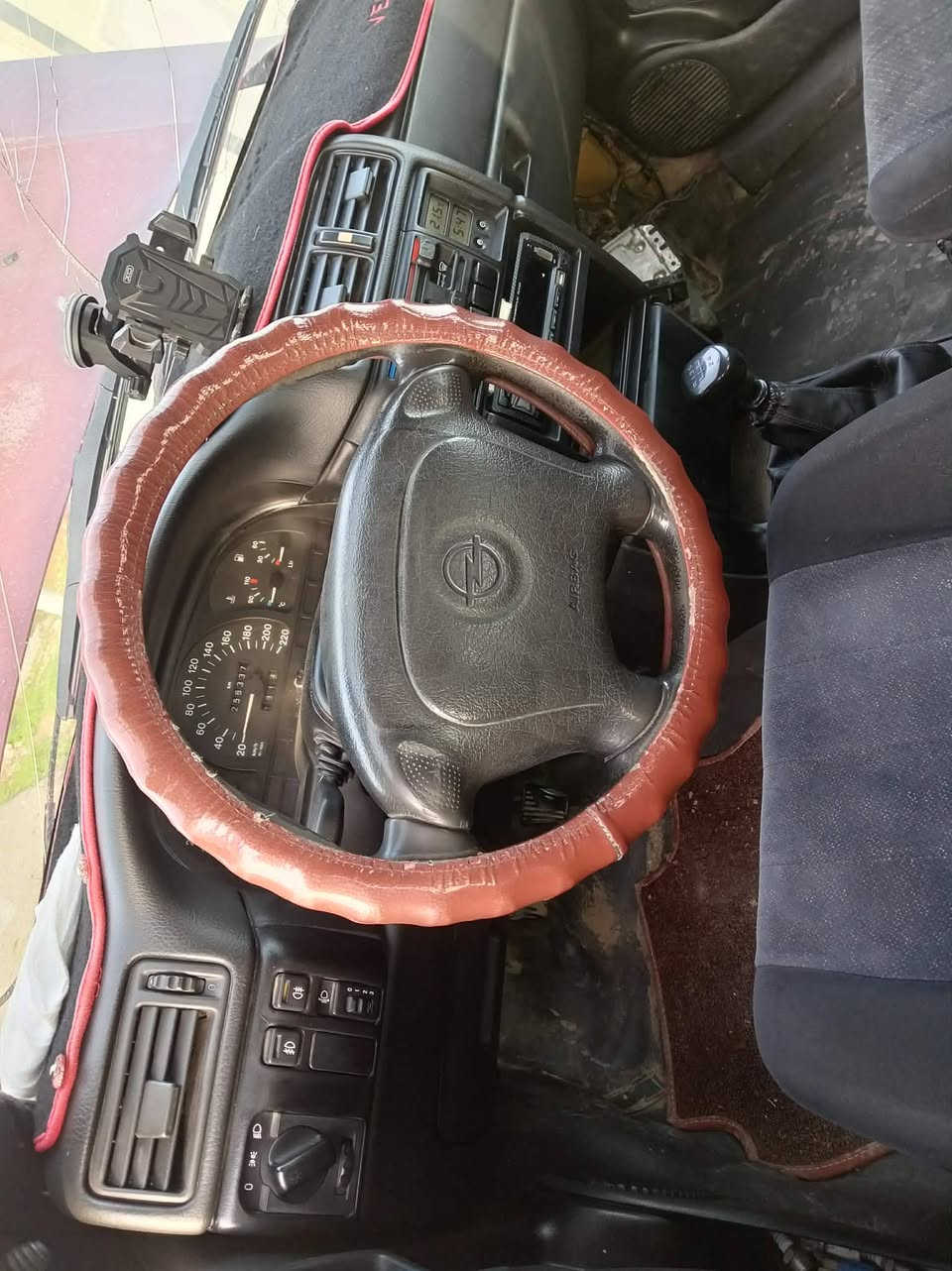 فكتره موديل 92 كير ومحرك شرط حجم 20 رقم ألماني سنويه لي 2027 كاربون مابيها ضرر كاملغ الخلفي شرط التحويل من الشرعي السعر 37 وبيها شويه مجال اخوان اني مكلف بل نشر لحد يراسلني ولا تعليق هاذا رقم صاحبها ***********
