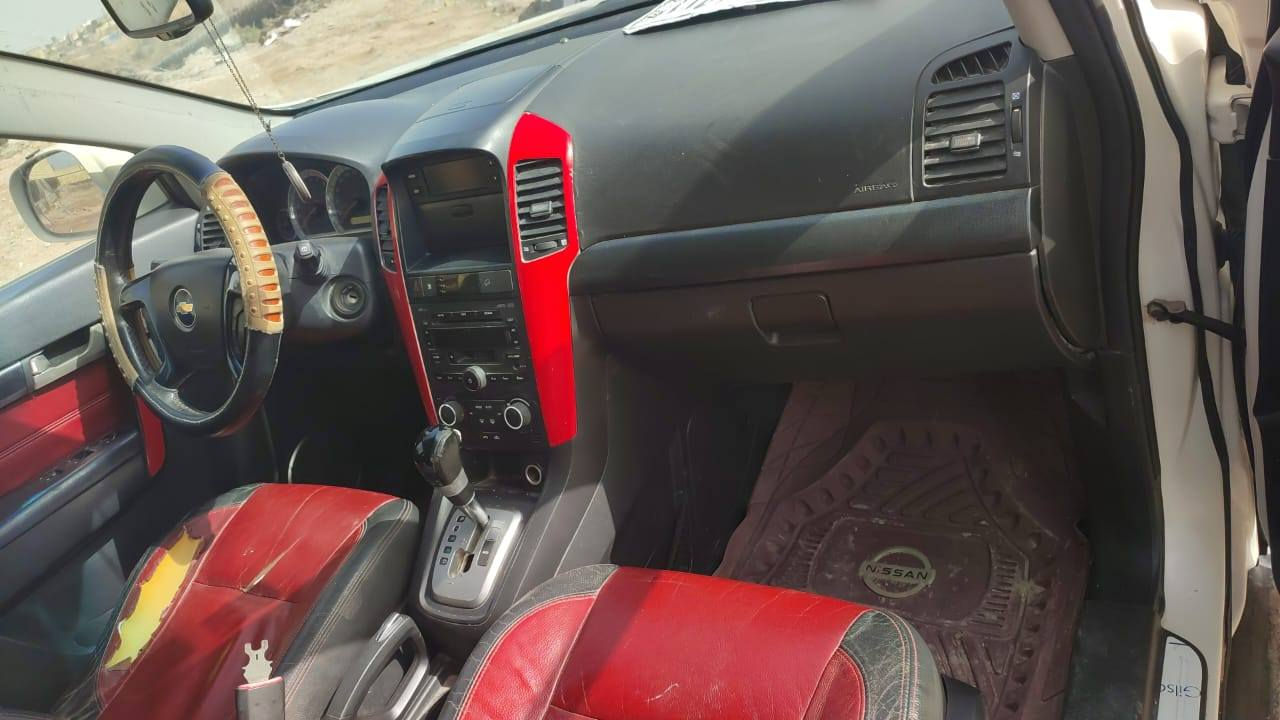 السلام عليكم 
كابتيفا للبيع 2009 جاهزة ومرتبة مكينة 6 سلندر 7 راكب رقم جديد بأسمي تحويل ثاني يوم السعر 90 وبيها مجال
مكاني البصرة 
***********
