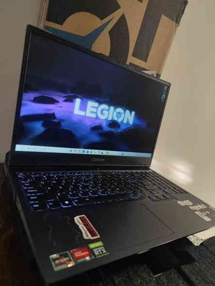 السلام عليكم شباب
لابتوب الكيمنك الخرافي من Lenovo ليجن الشرق الأوسط
وكالة مو باله كامل الاغراض بدون خلل
يجي بالمواصفات التاليه 
شاشه حجم 15 انش نوع LED الوان جدا واقعيه بمعدل تحديث 144Hz تدعم ال G-Cyng 
معالج خرافي من AMD نوع 
RYZEN 5-5600H 12CPU TURBO 4.35GHZ 
مع كرت RADEON مدمج
والكرت المنفصل من انفيديا نوع 
RTX 3050 Ti -4GB DLSS 
نسخه الTi الاحترافية اكيد اقوه من العادي
رامات حجم 16GB 
هارد 512SSD قابلات التطوير والاضافه للكل
كيبورد ضوئي وبطارية تستمر ساعتان من الاستخدام 
صوت من دولبي ستيريو 
اكيد اللابتوب للكيمنك وجميع المهام الثقيله 
السعر ٧٢٥ الف 
بغداد الشرطه الخامسه ومتوفر التوصيل
التواصل*********** بغداد
