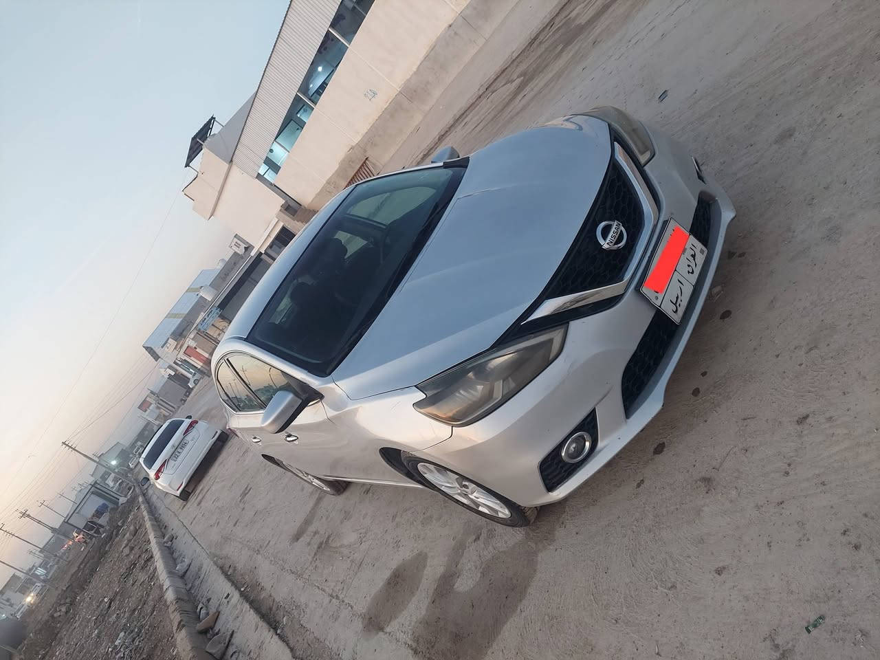 نيسان سنترا موديل 2018 SV للبيع فقط ،
سياره ضررها قطعتين ، بنید و جاملغ بدون دواخل ،
 ، محرك ،كير ، تبريد ، طخم اطارات ،حداديه كلها شرط ،
رقم وسنويه قبل 10 ايام خلصت تحویل + وکالە ب شرط ،
السعر :- 108$ ومجال بسیط عنوان بردرش بین عقرە و موصل ،
 ،،،،،،،،،،،،،،،،،،، *********** ،،،،،،،،،، واتساب + فایبر ،،،،،،،،،،،،،
