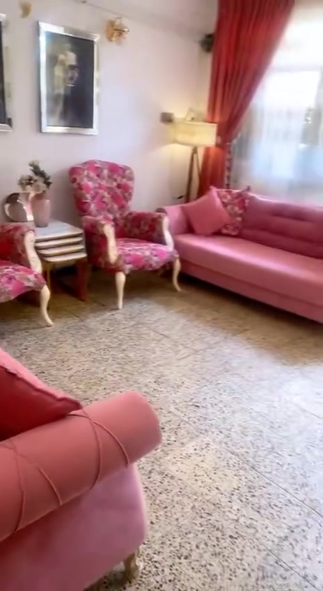 تخم خمس قطع تركي نظيف مابي ضرر القنفات الكبار مخزن،،كاونتر تركي باب اول الداخل المنيوم والابواب خشب ومرمر والسنك ستيل


**إذا كنت صاحب هذا الإعلان وتريد حذفه لأي سبب، رجاءا أرسل رسالة إلى الدعم الفني**