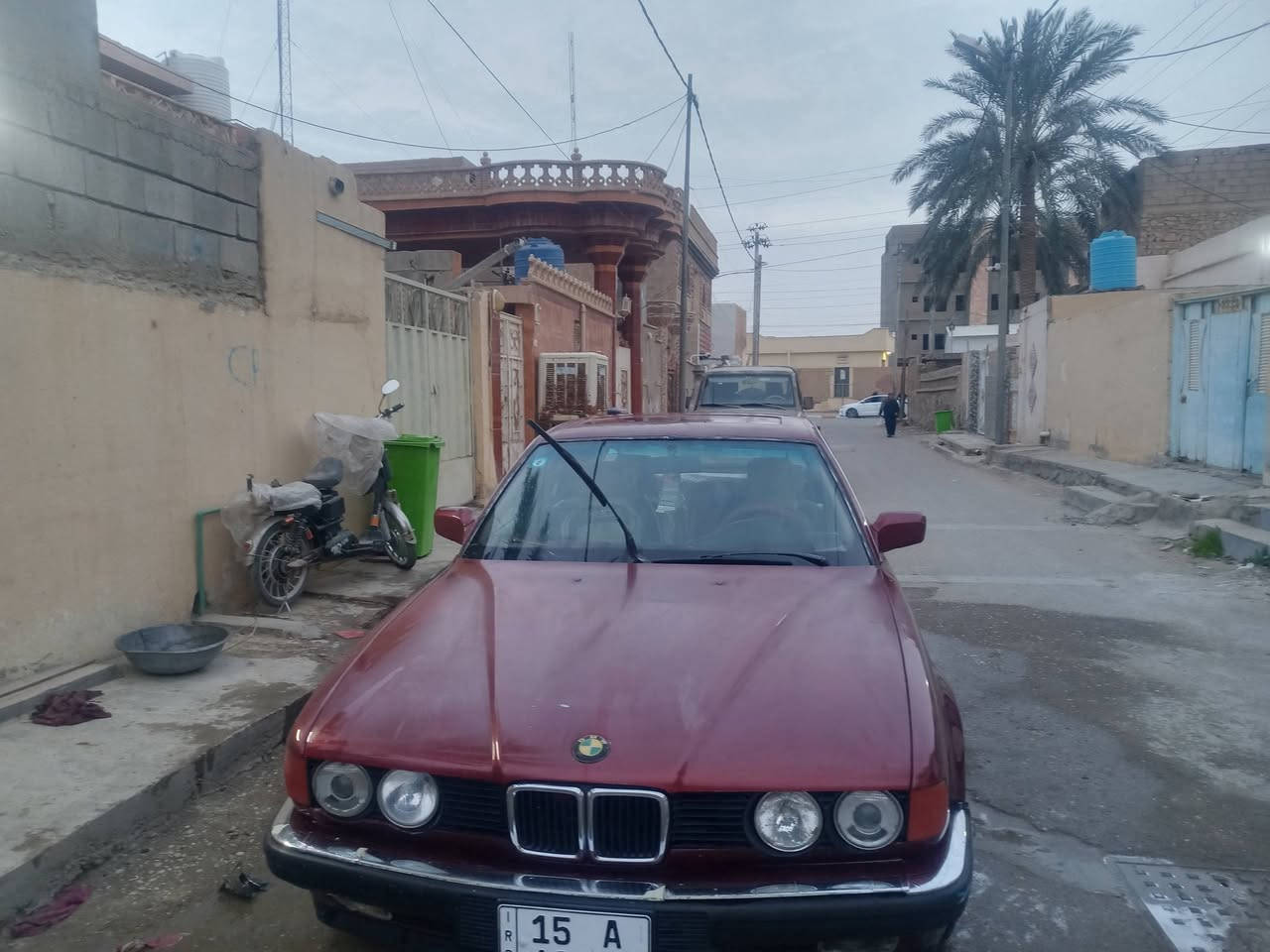 السلام عليكم بي ام موديل ٩٢ محرك كير مكفولة سيارة جاهزة رقم انبار دولي تحويل ثاني يوم السعر ٣٨ وبيه مجال  للإستفسار عل رقم *********** المكان هيت
