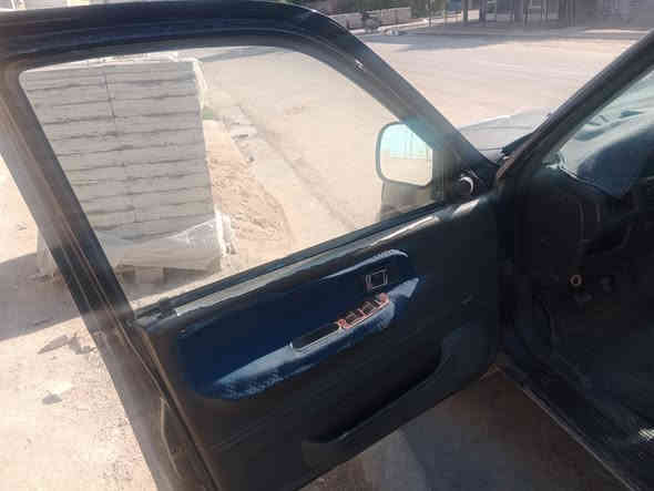 للبيع كيا سبورتج موديل ٩٧ مكينه جيد جداً كير عادي جيدجداً غرفتها حلوه كشنات جديده كشرها كدام العين تخم تاير  إنكر سلف وطلع كهربائيات كامله تبريد شغال رقم ألماني شرط تحويل ثاني يوم.....السعر ٣٤ مجال بسيط
الأتصال ع الرقم ***********
