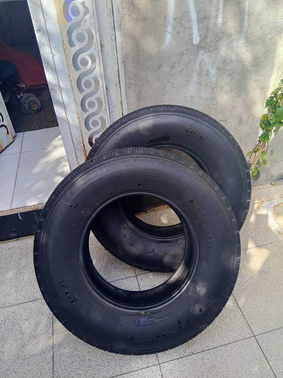 سلام عليكم
غراض الفينية للبيع 
مكان بصرة 
رقم ***********
