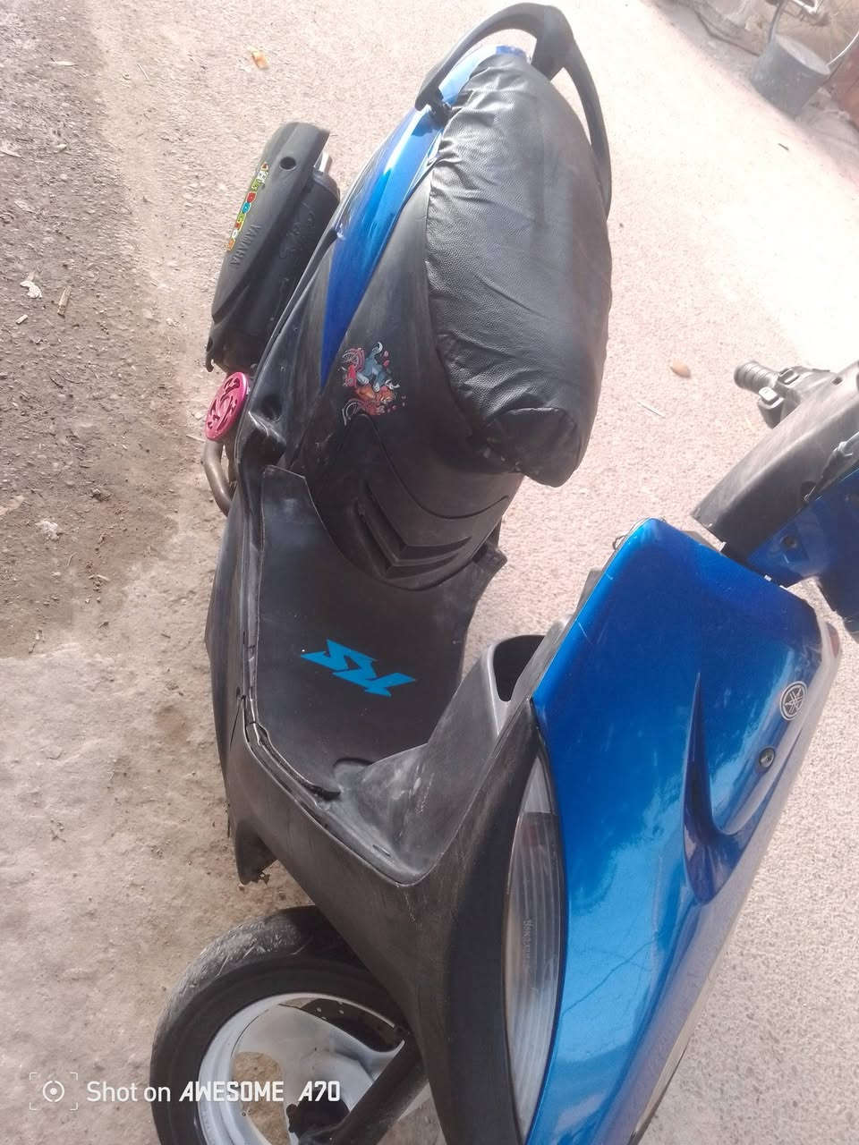 ماكس عدلة سرعة 120 نكرة سالف المحرك خير من الله لا نضوح ولا تنقيص صالنصة اف ام  السعر 400وبيها مجال شي بصيط ***********
