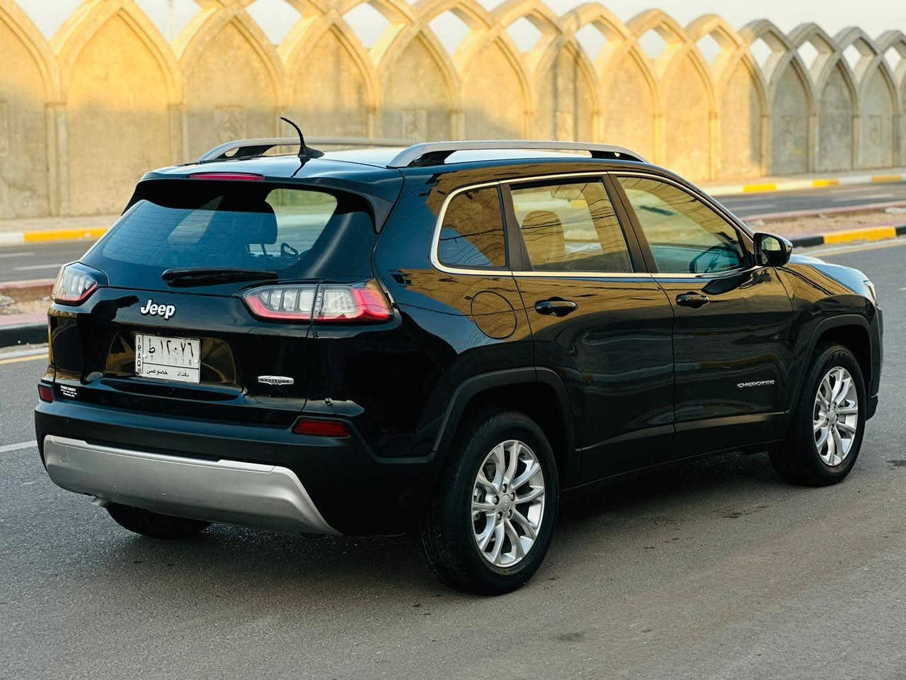 سلام عليكم للبيع جيب بزون موديل 19 حادثه خشم البنيد فقط بدون اي رباك سونار مرفوق بلمنشور سعر 128 وبي مجال بسيط مكينه 2400 كشنات جلد كامره خلفيه دواره تحكم ستيرن جهتين قطعتين تبريد شاشه كبيره بصمه وبصمت تشغيل كشنات كهرباء هيترات بلمري حساسات تشغيل ذاتي سايد بريك بصمه فول موصفات عده الفتحه مكينه وكير كفاله تخم تاير حداديه تدفئه تبريد العنوان كربلاء للستفسار ***********
