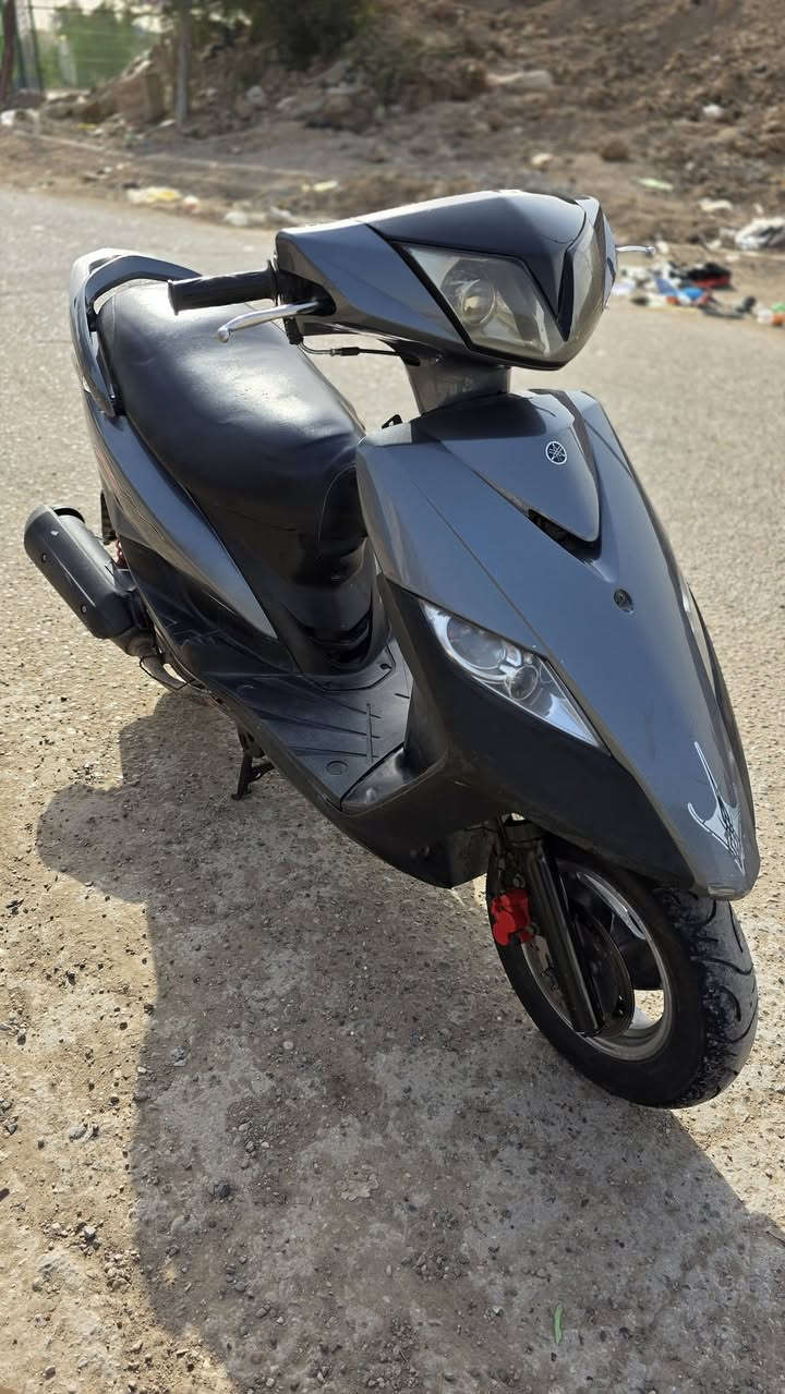 للبيع فقط ماكس ثلعب كابريتر اصلي ام الفيشه وسلف اصلي كفرات اصلي شلعه ومعدل فول كهربائيات كله شغال تايرات زوج جديد باله اصلي  ما نقصها برغي واحد  ((شراي جيب فيتر وياك وتعال تقتنع يله تاخذها )) السعر٧٠٠ وبيها مجال بصيط مكاني بغداد الشعلة وهاذه رقمي شراي يتصل ***********
