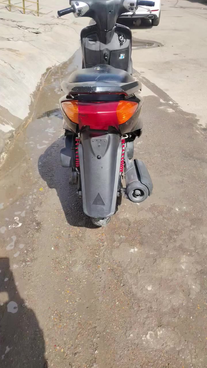 سلام عليكم درجه سكنس نثيه 110 درجه كفراته تجاريه الاصلي موجود درجه حلوه شلعه ومعدل نكره سلف بي وقت مكينه بلادي كهرباياته كامله درجه حلوه ونضيفه درجه سعره 500 وبي مجال مكان بغداد حي جميلة فلكة 83 رقم الهاتف *********** ما بي رصيد فقط واتساب
