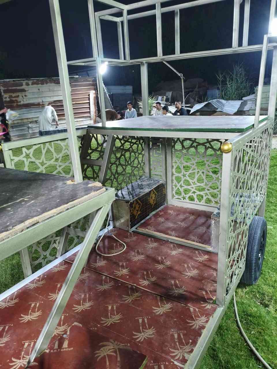 يا الله
سلام عليكم 
عربانه موكب عزاء حجم كبير للبيع 
العربانه نضيفه وجاهزه من كلشي نضيفه بمعنى الكلمة 
عدد حمل السماعات 8 مع رف معزول إلى المكسر أو التندر 
السعر المطلوب مليون و300 وبيه مجال العنوان بغداد الغزاليه جرف الملح 
للاستفسار الاتصال على الرقم التالي *********** 
يوسف الغراوي

