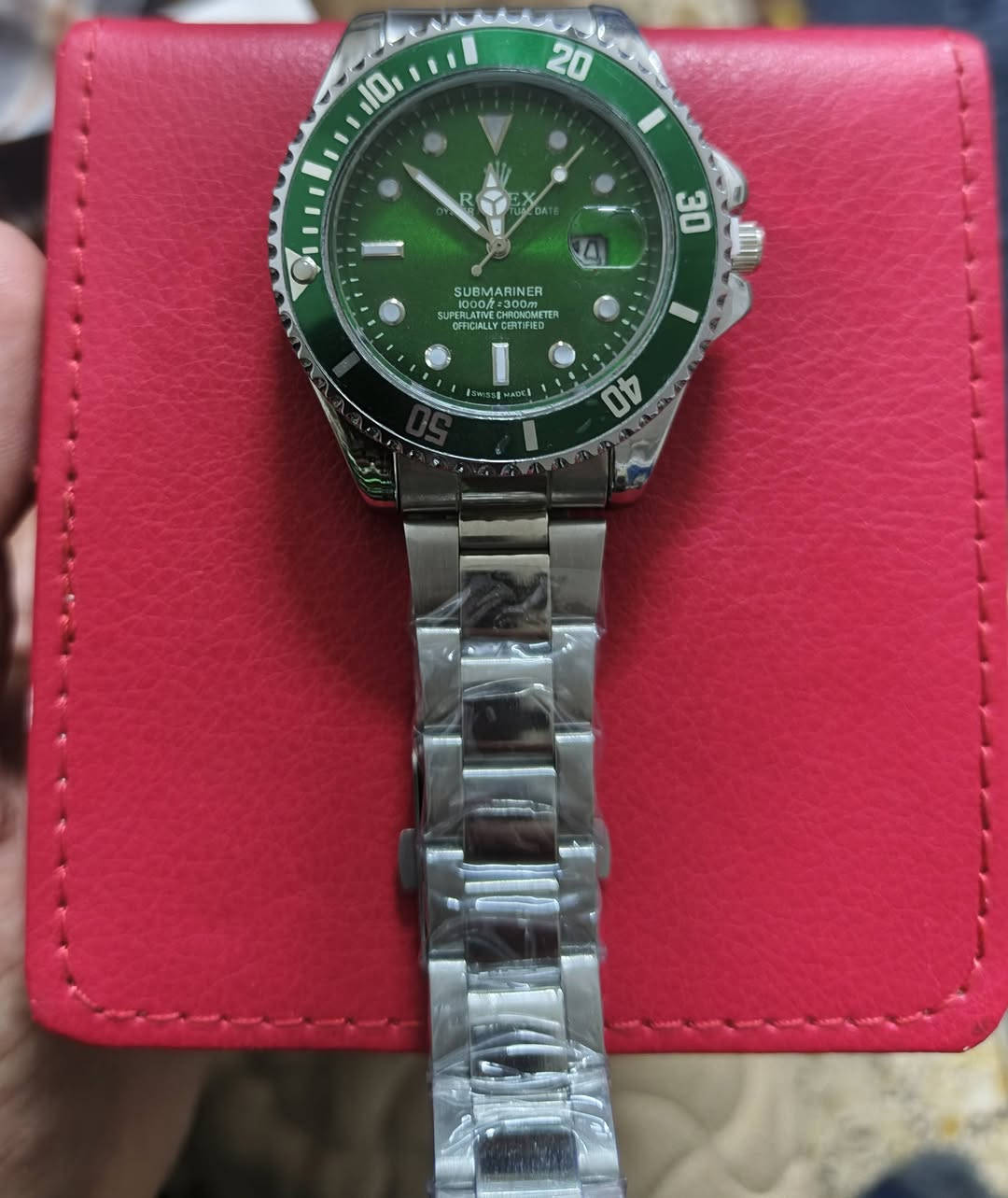 السلام عليكم
ساعة حديد ماركة روليكس كوبي ماستر ضد الماء بعدهة لوك جديدة لون الداخل اخضر بيهة عداد لمعرفة ايام الاشهر 
السعر ب12 الف الشراي يجي خاص و هذا رقمي ***********
