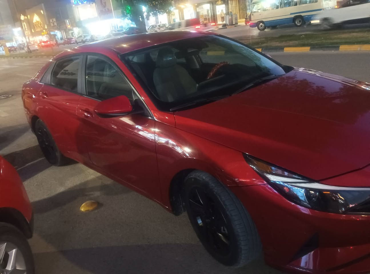 سلام عليكم سياره النترا موديل 2023 حادثها بابين باب مبدل اصليه وباب ثانيه بارد حادثها من امريكا ماشية 40 مكفول من حداديه وتبريد وتخم تأير *********** للاستفسار الاتصال ع هذه الرقم
