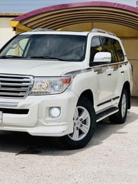 للبيع لاند كروز موديل 2012  ((((محرك 6   المواصفات  ٣ قطع تبريد  تحكم ...