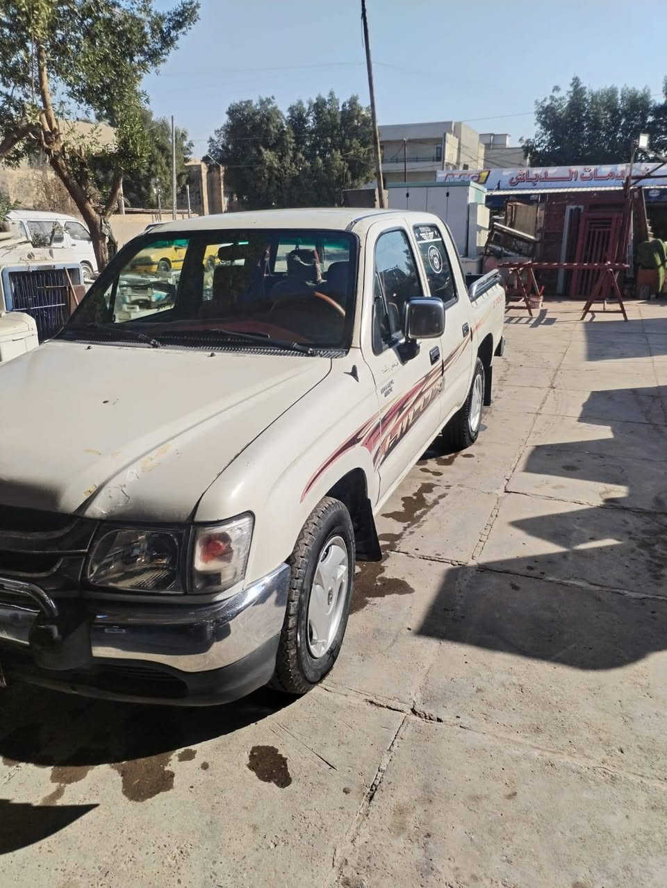 السلام عليكم
بيكم تيوتا دبل قمارة جمرة 
موديل ٢٠٠٣ ب اسمي المكان بغداد 
سعره ١١٠ وبيه مجال للشراي ..
رقم تلفوني *********** وبي واتساب
