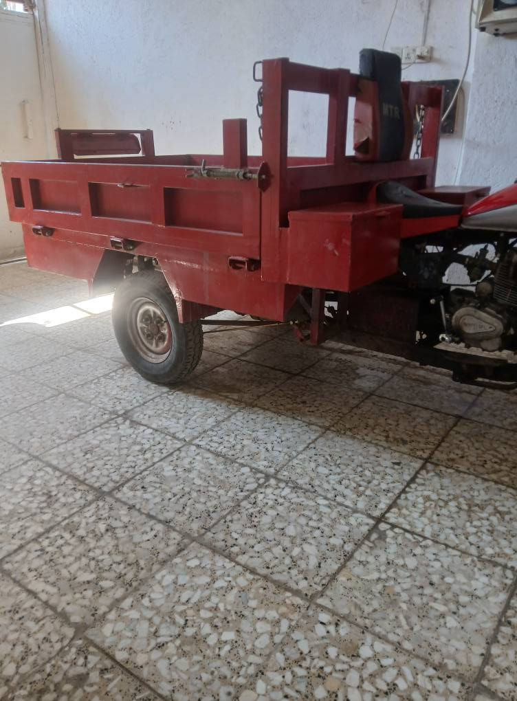 سلام عليكم ستوته للبيع او المراوس اب سياره وطي الفرق اقصاد  السعر مليونين البدي تفصال المحرك نضيف الستوته رقم صدامي سنويه او مكاتبه عدي جاهزه كبل للشارع المكان نجف للتواصل الرقم *********** النجف, العراق
