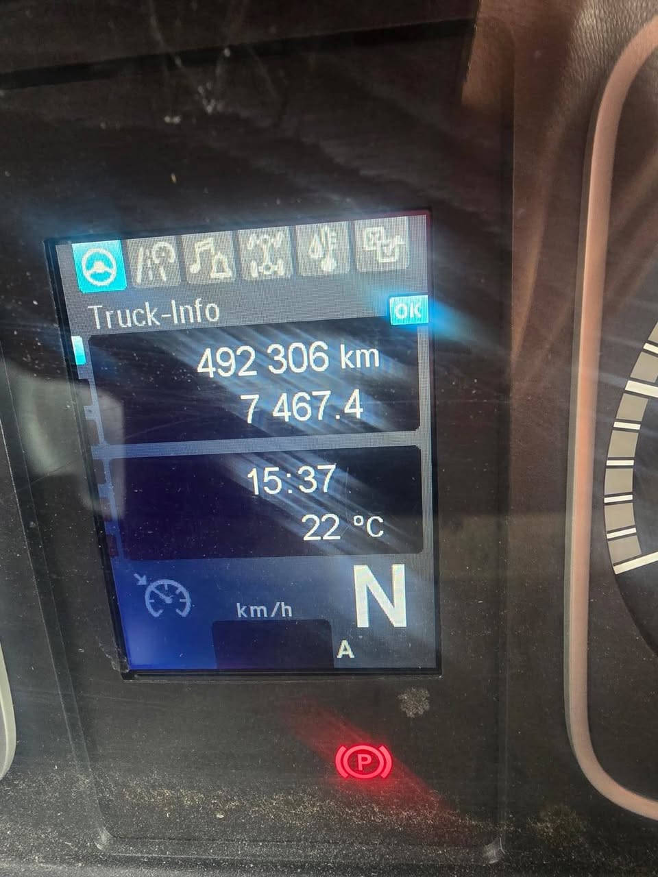 السلام عليكم ورحمة الله 
اتيكو جديد اخو الزيرو براد بلادي حجم 1528  6سلندر  8 برغي.اوتوماتيك  اشتريتها  للشغل لكن شائت الاقدار 
واريد ابيعها باسمي تحويل ثاني يوم 
تخم تاير 
ابد والله مامشتغلة محاقظات ولا اي شي ثقيل 
رقمتها على ايدي  قبل 4 اشهر 
ماشي٤٩٢ الف كيلو 
سيارة مابيها مصرف تخبل خير من الله 
سعرها 42500 الف دولار وبيها مجال
للتواصل. ***********
تحياتي
