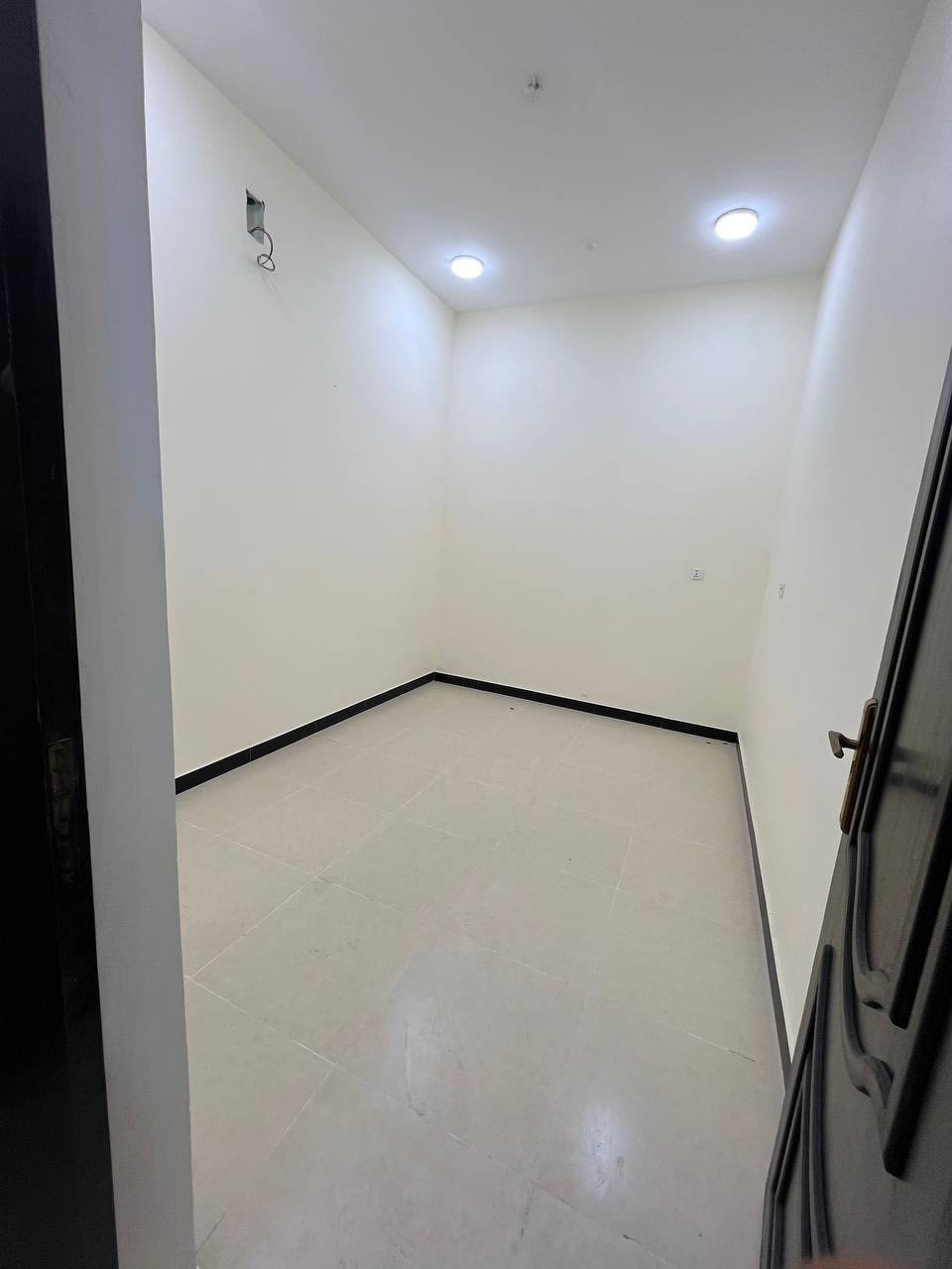 🏛️ بيت للايجار  🏛️

في الجمعيات بناء حديث ديلوكس

يحتوي غرفتين منام صاله مطبخ

صحيات استقبال كراج موقع ممتاز

سعر الايجار 850 الف

ــــــــــــــــــــــــــــــــــــــــــ

للمعلومات اكثر الاتصال

على الرقم الموضح 

***********

رابط القناة 

https://t.me/vvvohhh
