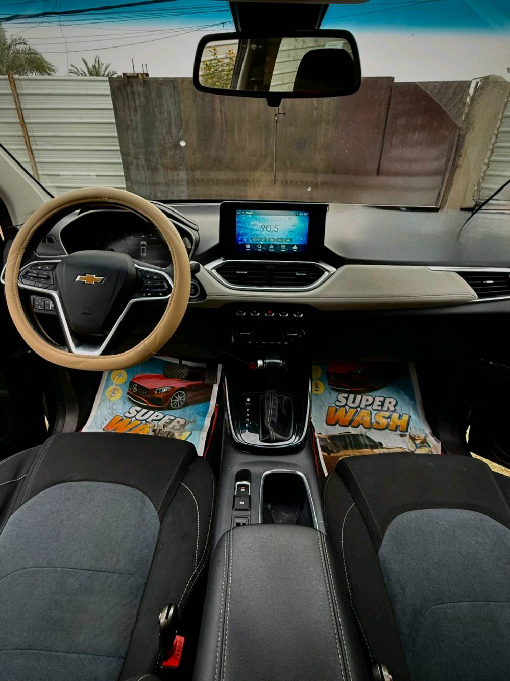 ماشية 36 الف

بغداد الدورة 
ما هي سنة تصنيع السيارة؟: 
2023
كم عدد الكيلومترات المقطوعة؟: 
36000 الف 
هل هناك أي إصلاحات أو مشاكل معروفة؟: 
شخط بل جاملغ والباب الامامي جهة الصدر صبغ فقط
في أي منطقة تقع السيارة لعرضها؟: 
بغداد الدورة
ما هو سعر السيارة المطلوب؟: 
175