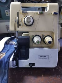 للبيع مكينة اوفر  السعر١٦٥ حجز  اتصال   07751711600