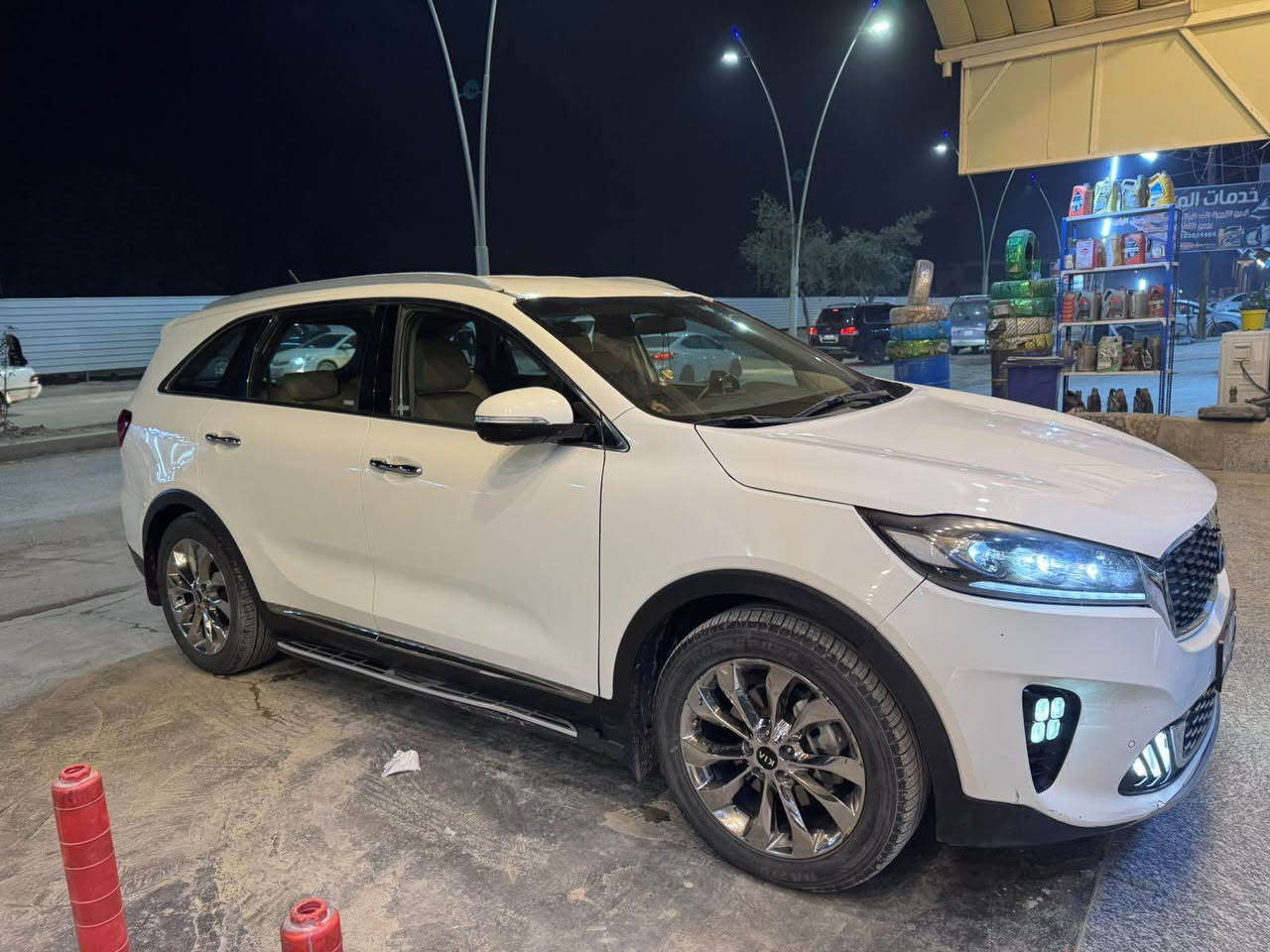 للبيع: كيا سورينتو خليجي 2020
 • المحرك: 3600 سي سي
 • عدد الركاب: 7 ركاب
 • العداد: 60 ألف ميل
 • الرقم: أربيل – الجديد
 • الوقود: بنزين
 • ناقل الحركة: أوتوماتيك

المواصفات:
 • فل كامل عدا الفتحة
 • كاميرات 360 درجة
 • حساسات 360 درجة
 • 4 مودات قيادة
 • تعريب عربي (بلادي خليجي)
 • شاشة تحكم
 • تحكمات ستيرن
 • توقف ذاتي خلفي
 • تبريد بلادي (قطعتين)
 • جنطة كهرباء
 • Apple CarPlay
 • بصمة تشغيل
 • بردات بلادي
    •تحكمات بلمري 
    •ستيرن كهرباء
    •دوسات بلادي ختم سورينتو
    •اشاير بل مري 
 • وباقي مواصفات السورينتو المعروفة

الحالة:
 • الضرر داخل العراق فقط
 • بارد خشم البنيد فقط
 • شبرين بباب عكس السايق
 • الإيرباكات سليمة
 • جميع إشارات الدشبول طافية
 • لا يوجد أي چك شغال
 • المكينة والقير شرط الفحص

السعر: 253
قابل للتفاوض البسيط

📞 للاستفسار: ***********
📍 العنوان: صلاح الدين – سامراء بغداد, العراق
