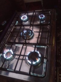 طباخ شغال ونظيف مصري للبيع سعرة 150 مستعجلين ع بيعته 07762413866