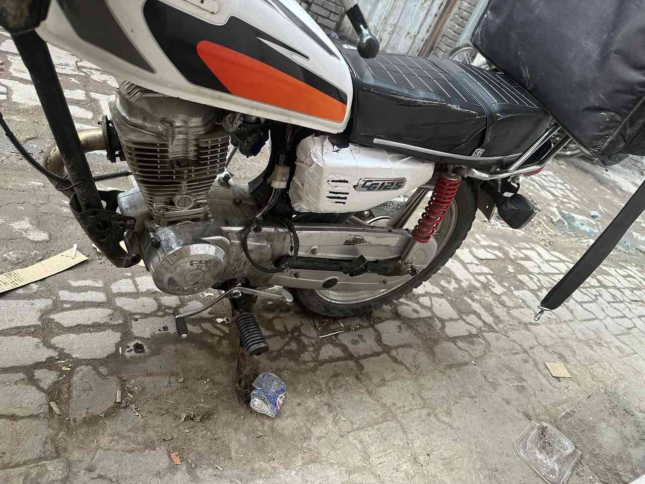 دراجه ايراني 4كير دون اي نقص كبل للشارع كهربائيات كامله دبلات نضيفه مكاني بغداد الكفاح السعر 450بي مجال قليل  التواصل مع ***********
