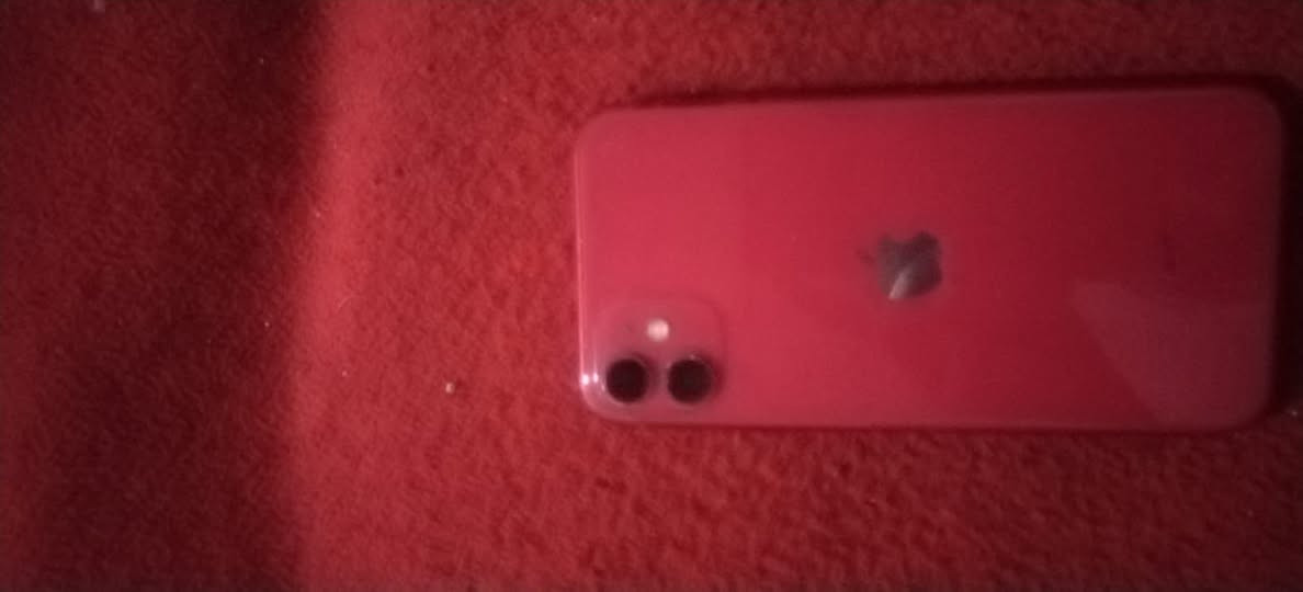 سلام عليكم جهاز ايفون 11 عادي مبدل فقط بطاريه تفصيخ نسبتههَ 87 شاشه اصليه فيس ايدي يشتغل ذاكرته 64 سعره 180 وبي مجال مكاني نجف شارع المطار يم الرادار رقمي ***********
