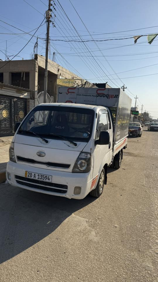 كيا بنكو للبيع موديل 2013 مكينه 2700 السياره نضيفه وخير من الله مابيها اي نقص كهربائياتها كلها شغاله تبريد شغال السياره رقم انكليزي بسمي السياره تحويل ثاني يوم السعر 104 وبيها مجال السياره نضيفه جدا للاستفسار *********** مكان السياره كربلاء اطوريج
