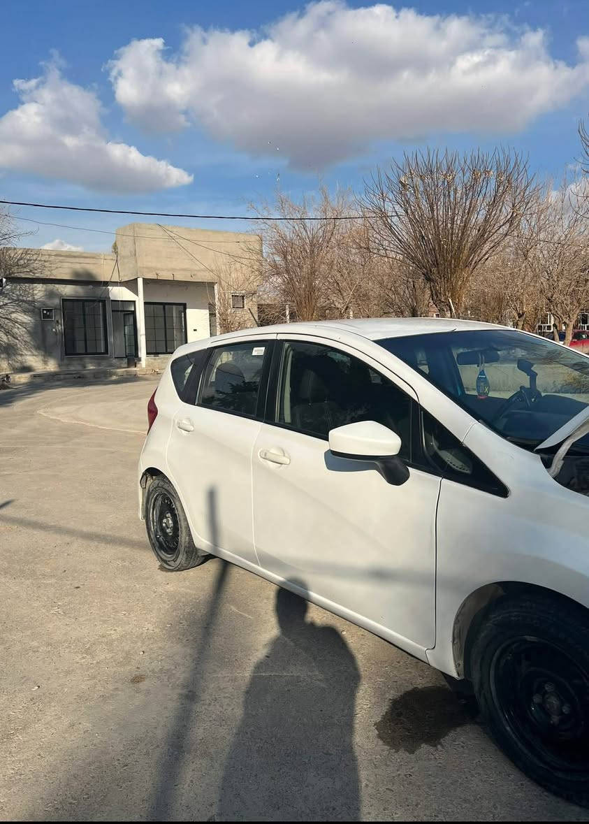 ڤێرسا مۆدێل ٢٠١٨
٢پارچەسبوخی هەیە
جەمپێکی پێشی هەیە
هیچ مەسرەفی نیە
تەحویل غرامە بەشەرت
گێڕو مەکینە بەشەرت
سعری٩٠$معامەلە
***********
واتس ئاپی لەسەرە أربيل, العراق
