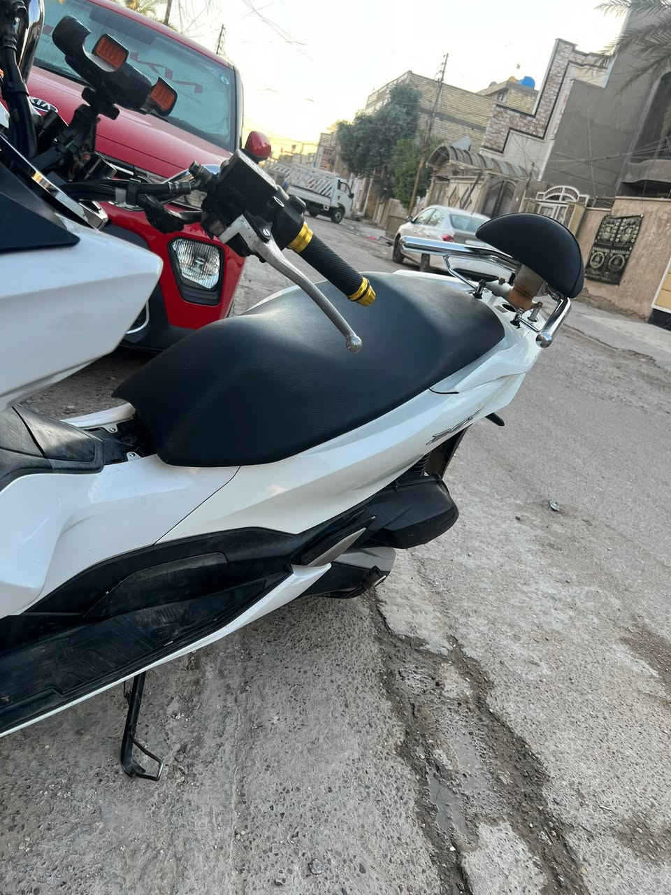 جيل رابع كوري للبيع 
صارلها شهر نازله 
السعر 14 العنوان الشعب
***********
