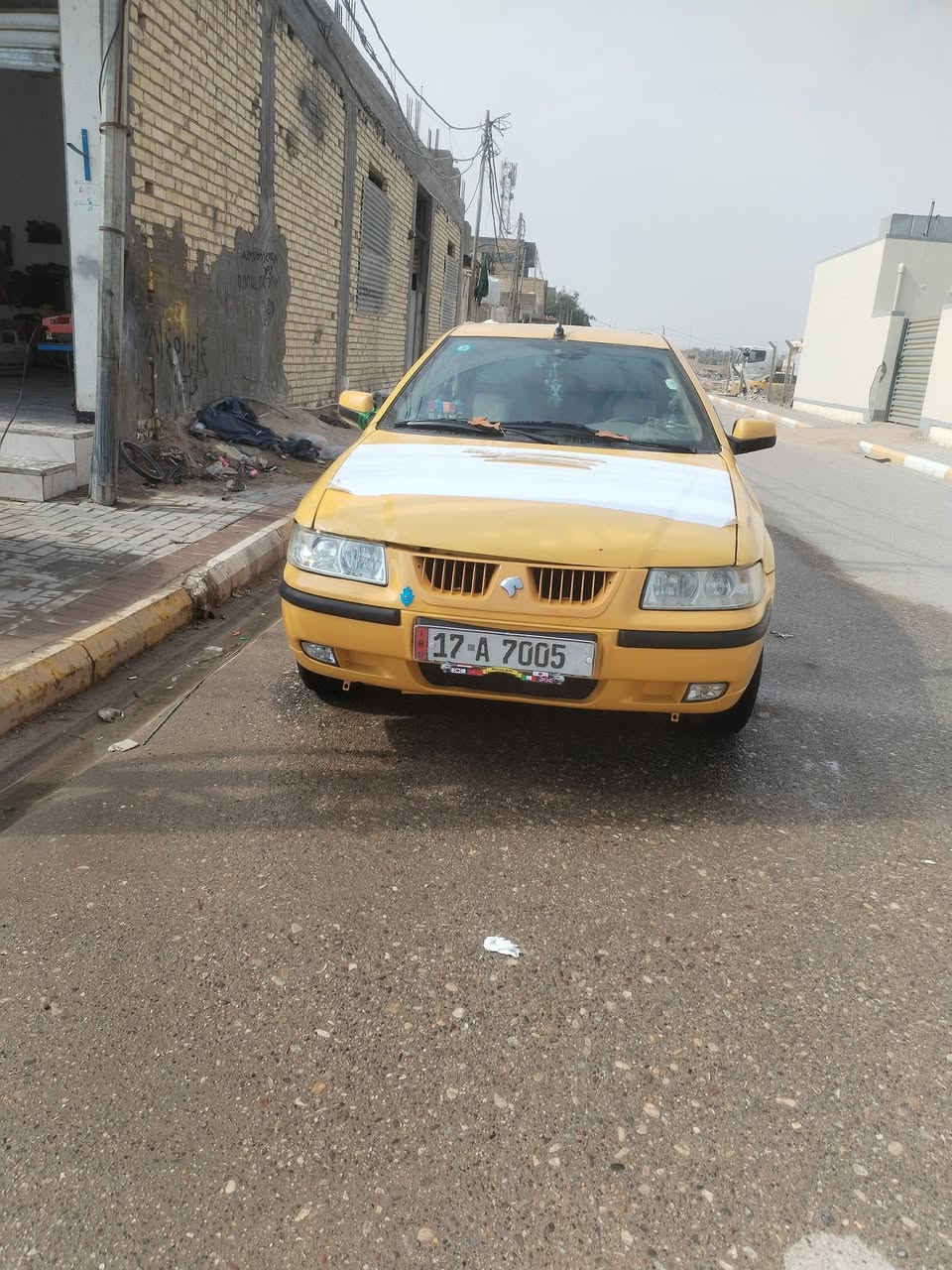 سمند 2011 رقم مثنى سنوية جديده رقم انكليزي مكانها سماوه حداديه تخم تاير كله جديد كير مكينه شرط السعر  28 للاستفسار الاتصال على الرقم ***********
