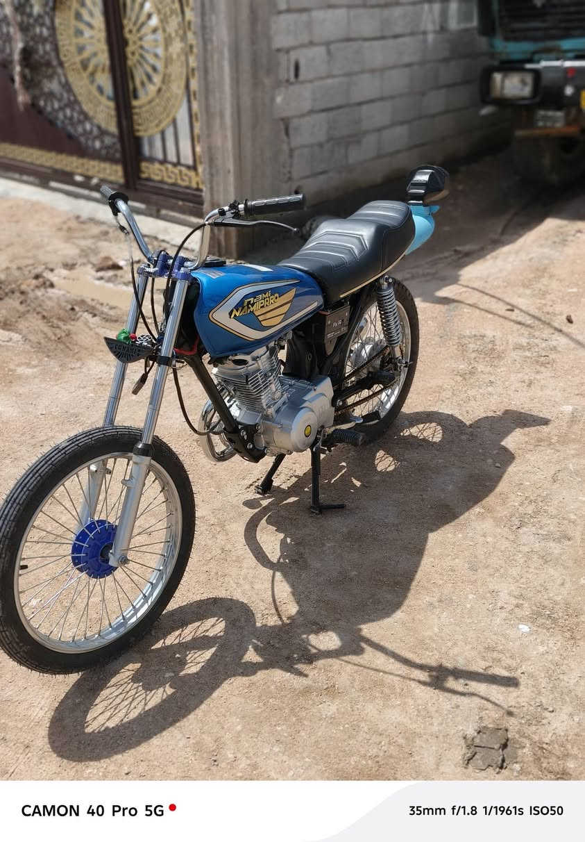 السلام عليكم دراجه للبيع 26 عمرناه قبل العيد بيوم اوراق مقفوله كفاله عامه اريد تفاصيل خابرني على الخط 900 وبيها مجاشي بسيط***********
