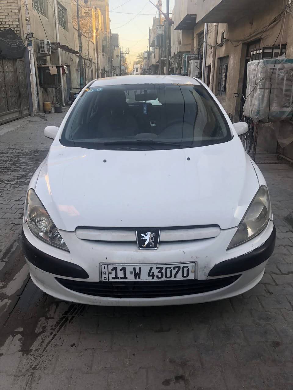 السلام عليكم سياره بيجو فرنسي ٢٠٠٥ للبيع 
رقمها بغداد 
كير مكينه خير من الله 
عنواني بغداد 
السعر ٤٨ 
***********
