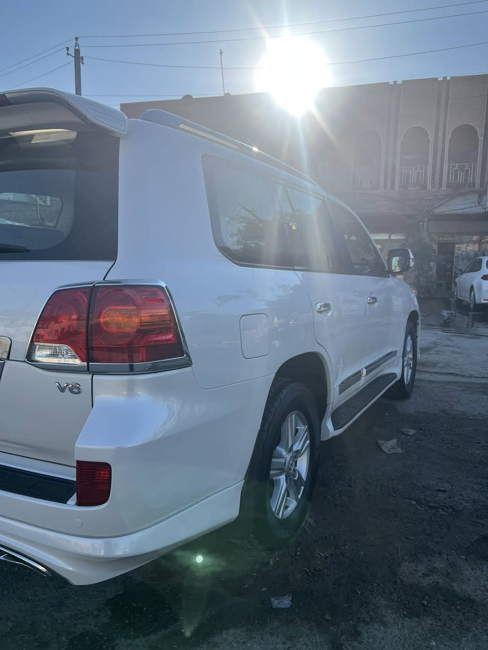 لاندكروزر 2015 مكفوله عد الدعامتين باسمي  ً.    ***********
