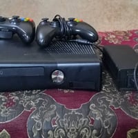 إكس بوكس 360 مهكر للبيع الجهاز نظيف وبيه 268 لعبة والعابة قويات سعر ال...