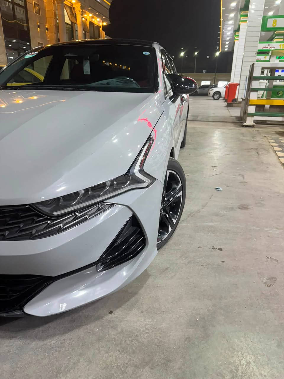 موديل 2023

Kia K5 gt -line 

ماشيه 48 الف 

مواصفات السياره : 

1- بصمه أبواب و تشغيل عن بعد 

2- كشن ألسائق كهرباء 

3- شاشه كبيره 

4- لد نهاري 

5- ويل كب 18 

6- شاشه عرض أعطال بالدشبول 

7- كروز سرعه ذكي ( مثبت سرعه) 

8- كشنات تدفئة 

9- سايد بريك كهربائي 

10- GPS 

11- صندوق كهرباء 

12- قيادة ذاتيه 

13- شاحن واير ليس 

14- تحديد مسار 

15- مخارج شحن امامي و خلفي 2 

16- فور ويل ( دفع رباعي) 

17- جام اوتو السائق 

18- مانع أنزلاق 

19- كامره دواره 

20- حجم ألمحرك 1600 توربو 

(حادث ألسياره والسونار موجود بالصور رقم اربيل هزه جديده تريد تحويل او وكاله سعر السياره 158 للأستفسار  *********** السياره كلش جديده واحلى من الصور

