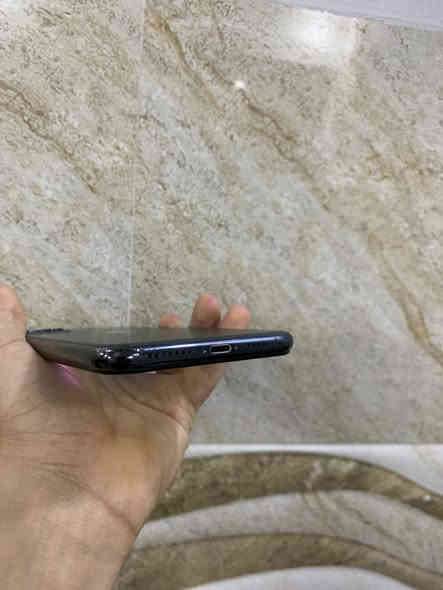 السلام عليكم 11 برو ماكس ذاكره 256 باتري 74 دبل سيم مبدل شاشه فقط شرط طبق الاصلي 100/100 فيس ايدي شغال كامرات شرط رقم واحد لجهاز نضيف وحلو اي خلل مابي كله شرط لفحص سعر 260 رقمً *********** اسيا ***********
