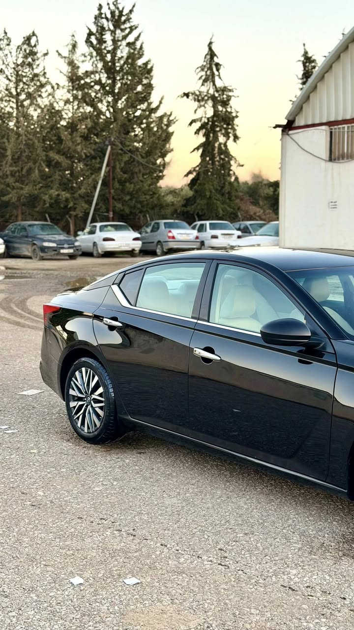 ‎‏﷽

***********

‎ $149   تلكة هيج النظافة بهيج السعر بلاش بلاش
‎نظافة السيارة ١٠٠/١٠٠

‎❇️ ❇️
‎سيارة  كلـش كلش  جديدة لوك 
‎ونظيفة  وحلوة وكل كل جسمها بشرط✔️

2025 𝐍𝐈𝐒𝐒𝐀𝐍-. ALTIMA SV

‎نيسان التيما موديل : 2025
داخل بيجي

بدون صبغ
بدون تبديل
كير محرك بشرط
تو ويل
‎اللون : اسود
ماشي فقط 15 الف
‎حجم المحرك : 2.5L ( 4,سلندر )
‎ ☑️🔚 

‎بدون دواخل%
 
‎المواصفات :.SV
 :
‎بصمة ابواب 
‎‏‎بصمة تشغيل
‎‏‎شاشة كبير
‎دشبول ديجيتال
‎‏‎كاميرا
‎اوتو ستارات : 𝐀𝐔𝐓𝐎 𝐒𝐓𝐀𝐑𝐃
‎اوتو ستوب : 𝐀𝐔𝐓𝐎 𝐒𝐓𝐎𝐏 
‎رادار امامي (تحديد مسار)
‎‏‎رادار جانبي (نقاط عمياء)
‎‏‎رادار خلفي (التحذير من الاصطدام)
‎‏‎حساسات جانبي 
‎‏‎حساسات خلفي 
‎نظام : 𝐀𝐔𝐓𝐎 
‎نظام :  𝐄𝐂𝐎
‎نظام : 𝐒𝐏𝐎𝐑𝐓
‎نظام :𝐒𝐇𝐎𝐖
سماعة
‎تحكيمات ستيرين
‎كشن كهربائي
‎تبريد مركزي
‎لايتات 𝐋𝐄𝐃 لید زينون بيلادي
‎بكلايتات 𝐋𝐄𝐃 لید بيلادى 
‎ويل كروم

‎‏‎تفاصيل اكثر الاتصال علی ارقام التاليه 

‎‏ WhatsApp -

☎️***********
‎ ‏ ‏‎‏
‎عنوان📍سليمانية

‎السيارة بدون رقم يترقم فقط شيمالي
