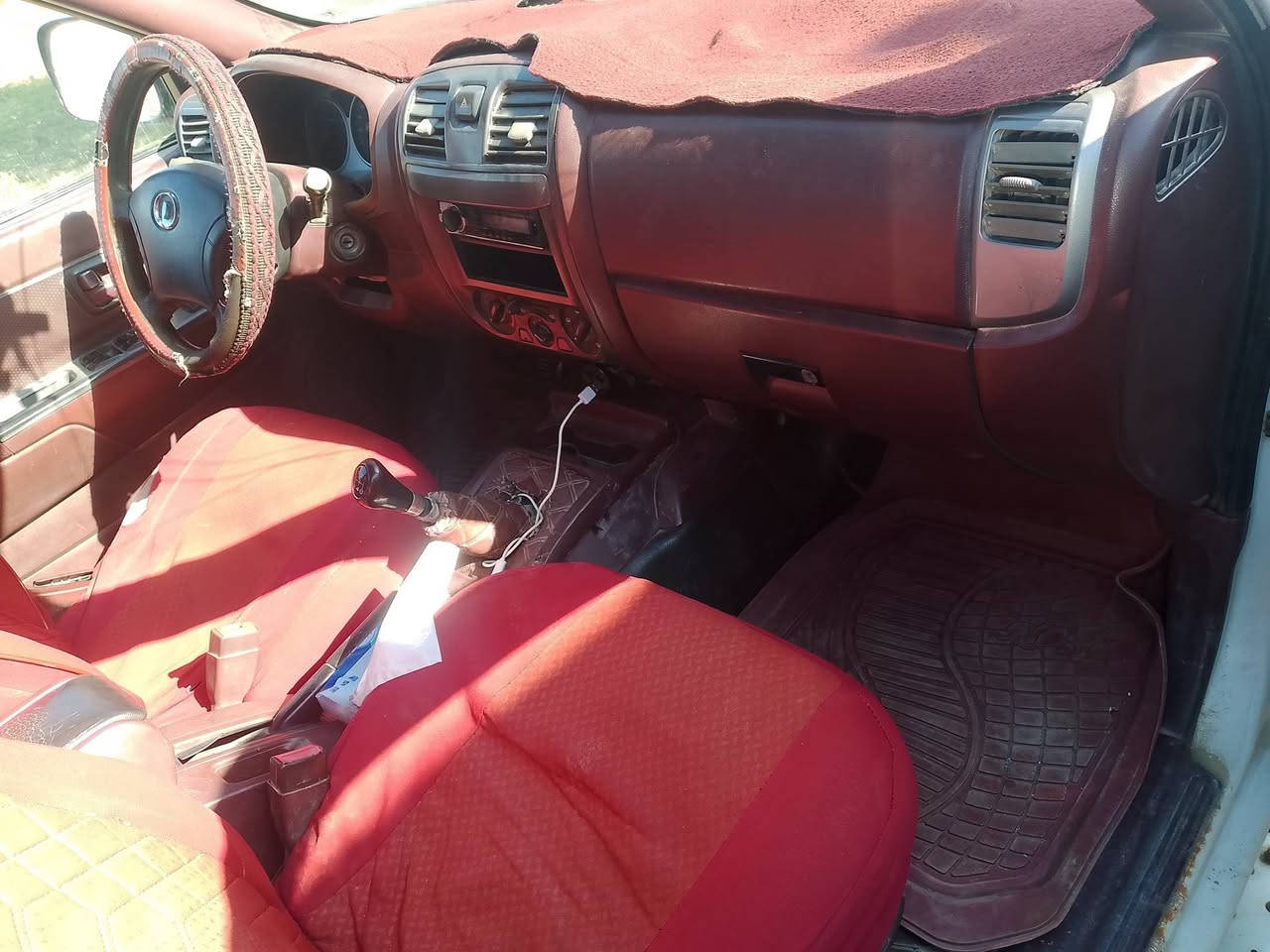 السلام عليكم سياره كريت 2015البيع سياره مكفوله حداديه طخم تأير  مكان ناصريه سعر78لاستفسار على هذا الرقم ***********
