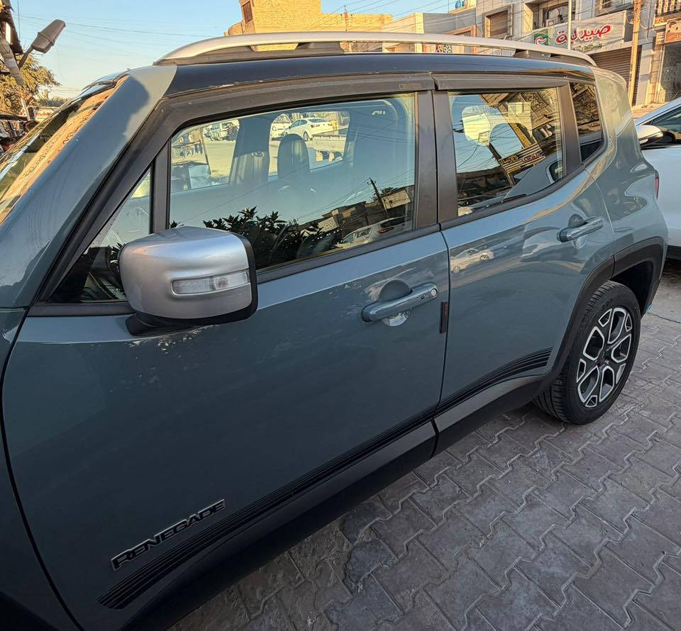 موديل ٢٠١٧ فور ويل
تبديل بنيد  وجاملغ 
بنزين غاز ⛽️
 شادلها منظومة 
حادث بسيط بامــريــكــا مرفق صور الحادث
 الجنطة مرشوشة كلير مع جزء من الجاملغ الخلفي
اريباك سليم 
محرك ٢٤٠٠
السعر ١٠٨ 
رقم بصرة
المكان بغداد الدورة. 
 رقم الهاتف ***********
