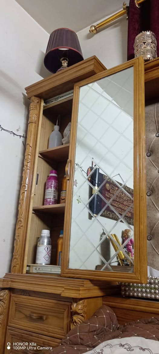 لللبيع بغداد بياع غرف نوم صاج عراقي حطاطه مفصليها 7ملايين يردوها 3ملايين طبلات صاج تكمه 250سعر بي مجال شراي


**إذا كنت صاحب هذا الإعلان وتريد حذفه لأي سبب، رجاءا أرسل رسالة إلى الدعم الفني**