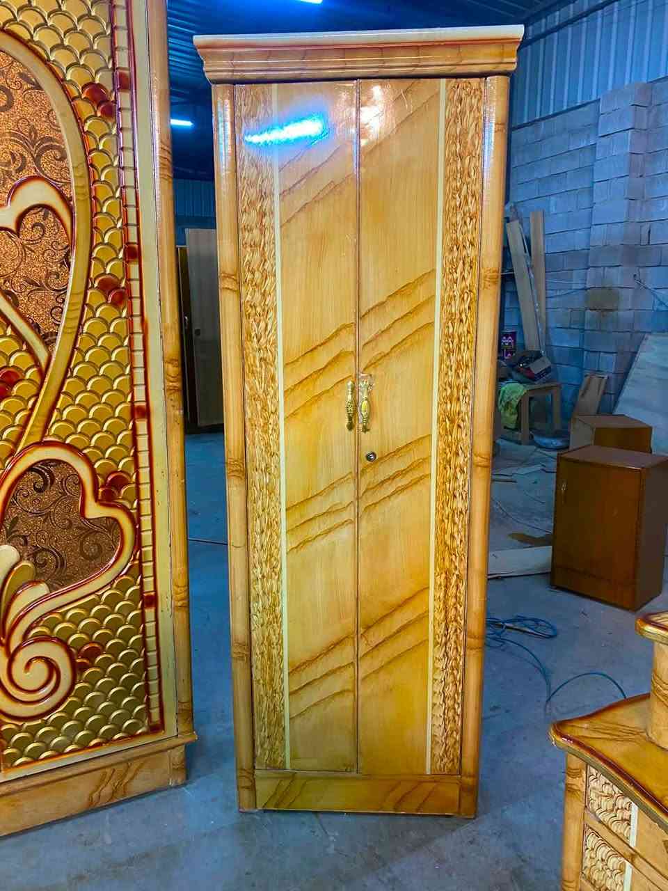 غرفه مستخدمه 6 ابواب طابقين ملحق نظافتها 95‎%‎ السعر 850 الف فقط واتساب *********** وتوجد خدمة شد ونقل
